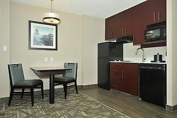 Hotel Hampton Inn By Hilton Calgary Airport North