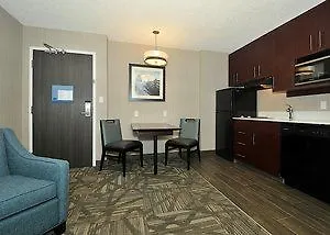 Hotel Hampton Inn By Hilton Calgary Airport North