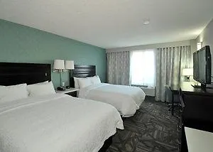 *** מלון Hampton Inn By Hilton Calgary Airport North קנדה